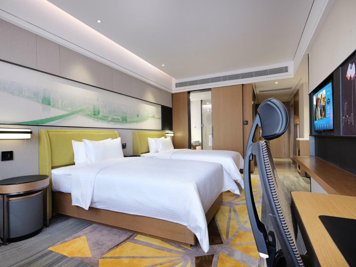 Отель Hampton By Hilton Guangzhou Dongxiaonan Экстерьер фото