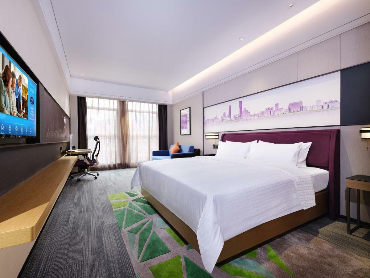 Отель Hampton By Hilton Guangzhou Dongxiaonan Экстерьер фото